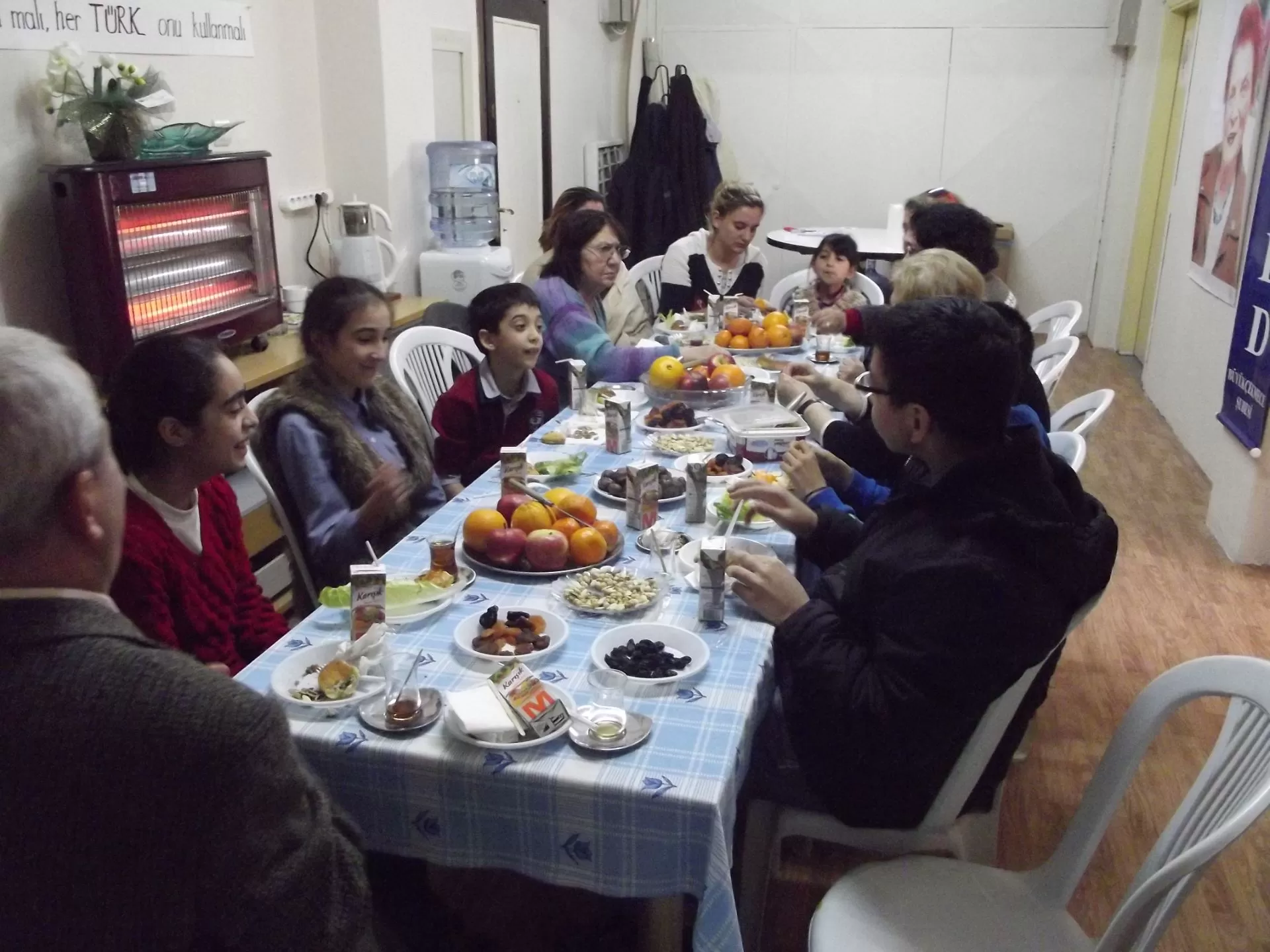 2014 ‎Aralık ‎21 Şubede Bursiyerlerle Kahvaltı